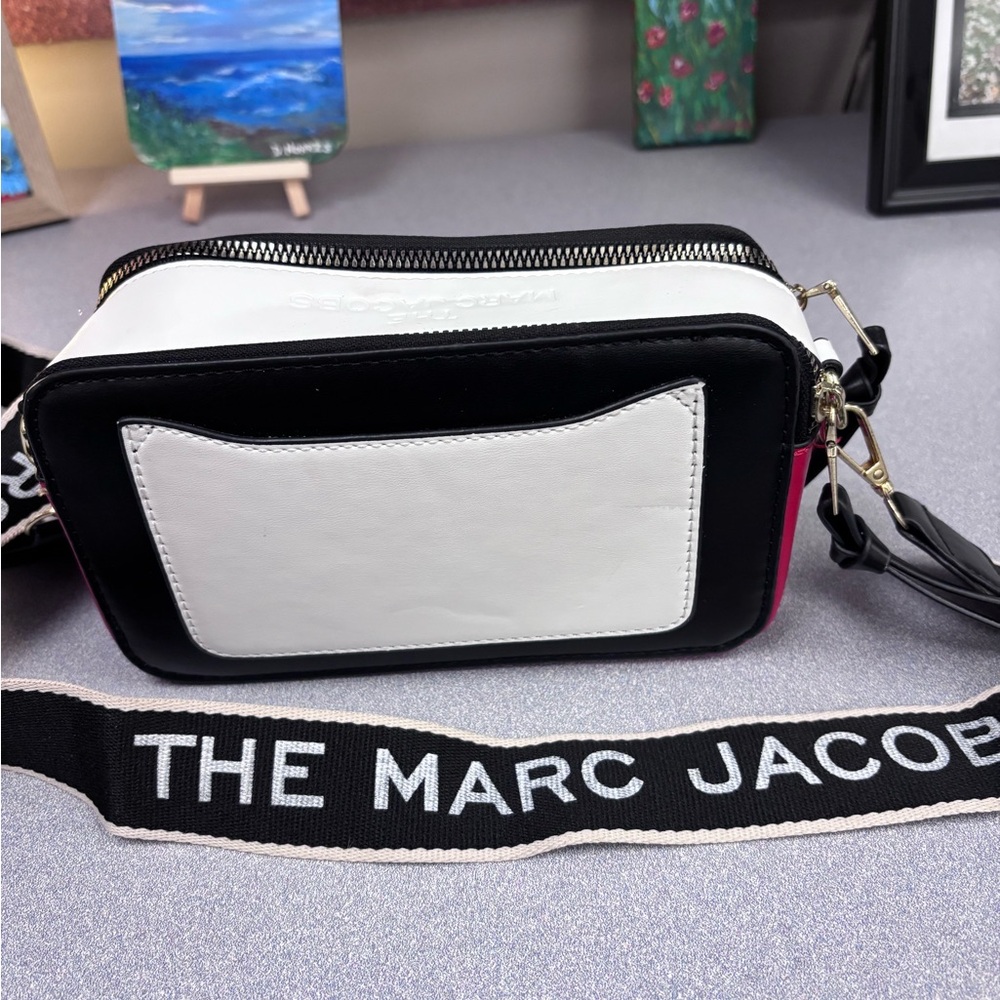 Faux Marc Jacobs Black, White & Red Crossbody Camera Bag